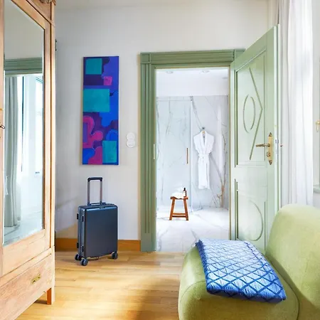 Ξενοδοχείο με διαμερίσματα Arche Dwor Uphagena 4*