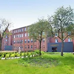 Arche Dwor Uphagena