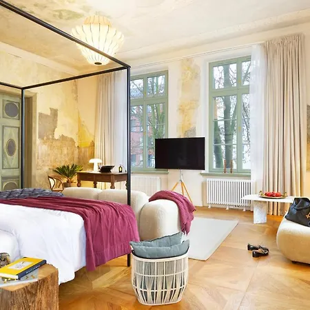 Arche Dwor Uphagena 아파트호텔 4*