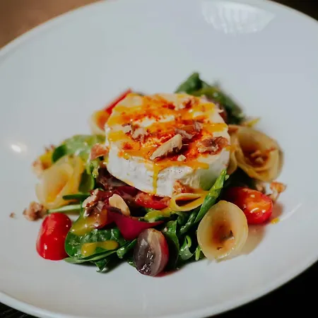 Arche Dwor Uphagena 4*