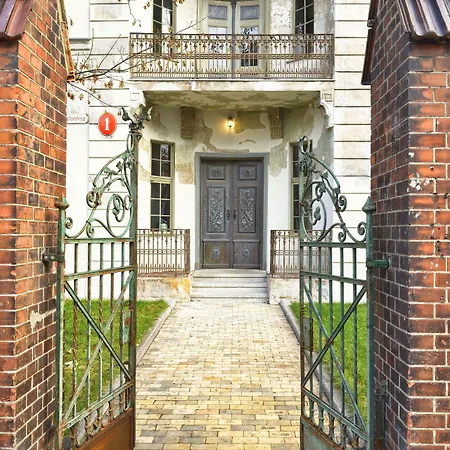Arche Dwor Uphagena 4* Danzig