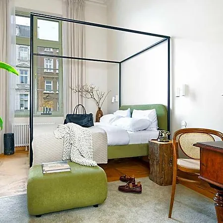 Arche Dwor Uphagena Apart Otel