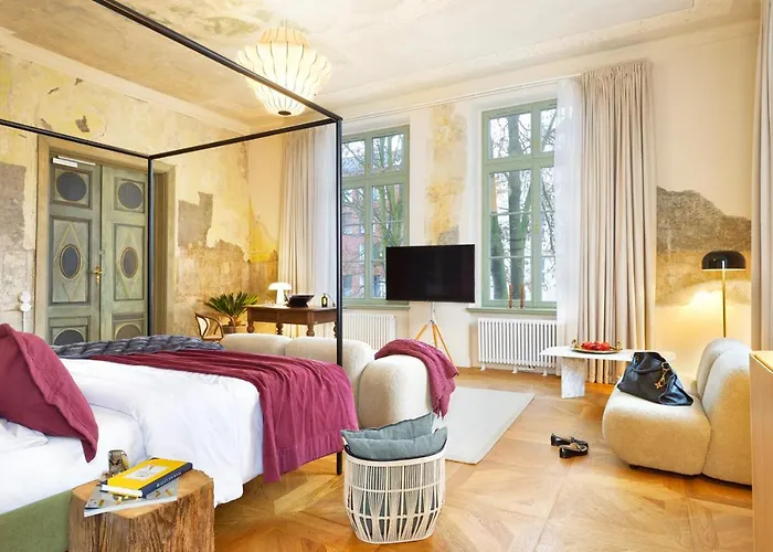 Arche Dwor Uphagena Aparthotel 4*
